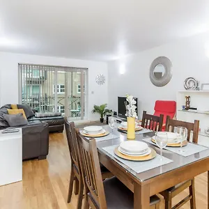 Larger Groups-london Excel -o2-canarywharf Apartment